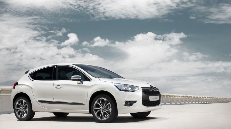  Citroen DS4 2010 года  (фото 81 из 143)